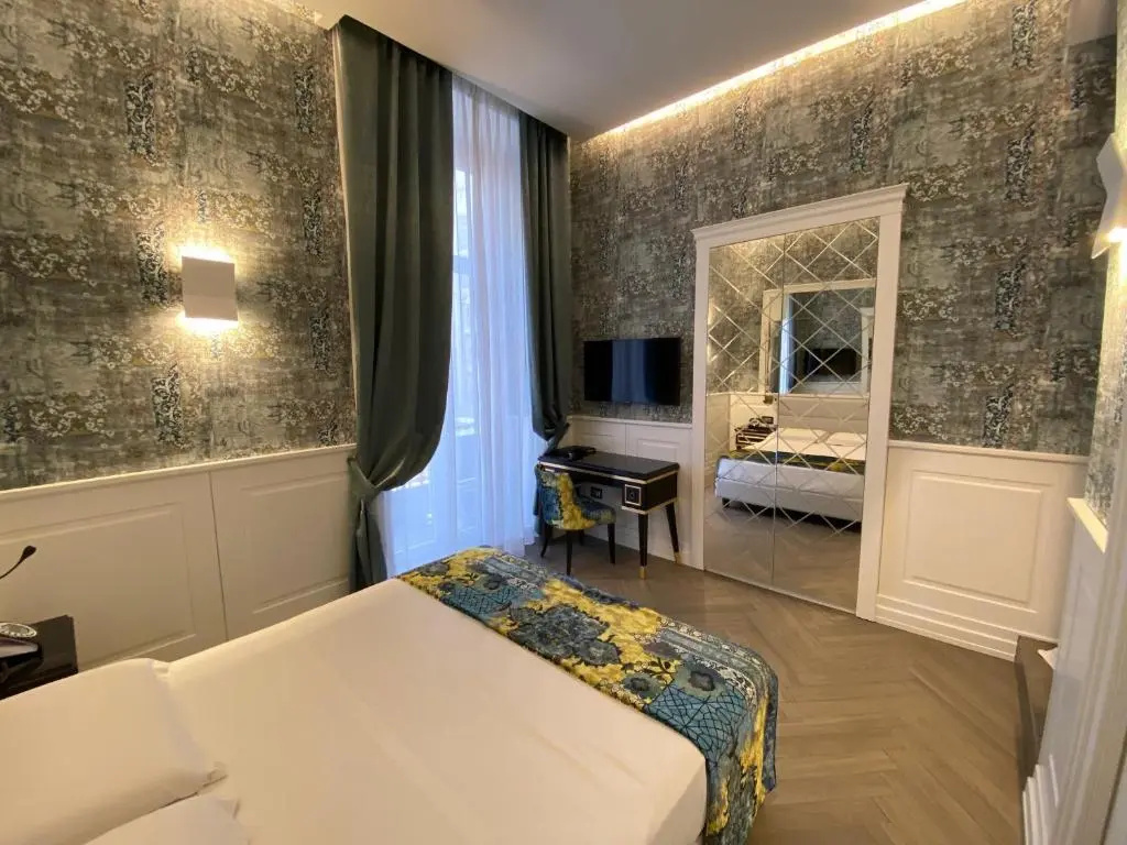 Deluxe Double room with balcony (full double bed)