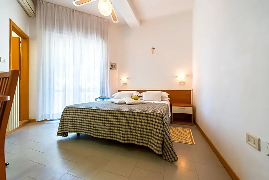 Economy room