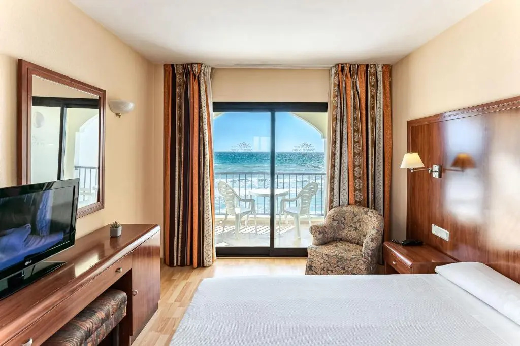 Standard Double room with sea view (full double bed)