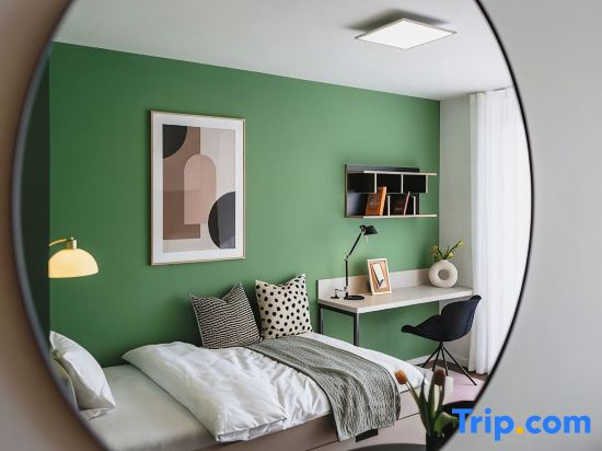 Single Studio with city view (single bed)