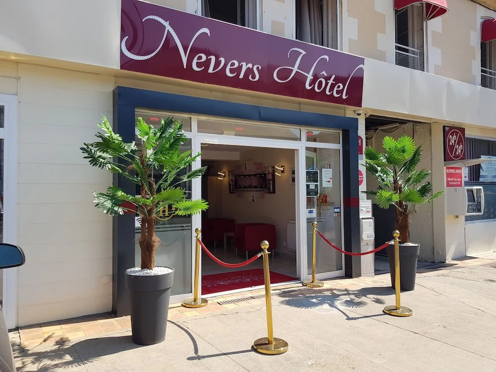 Nevers Hotel