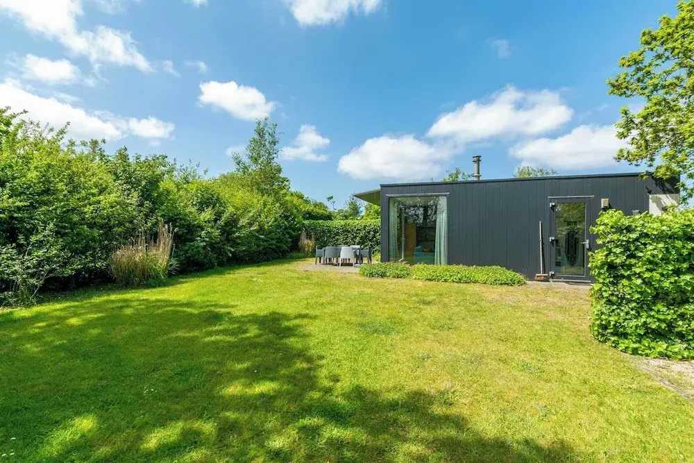 Cozy Holiday Home With Garden