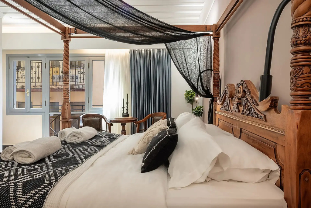 Standard Double room (full double bed)