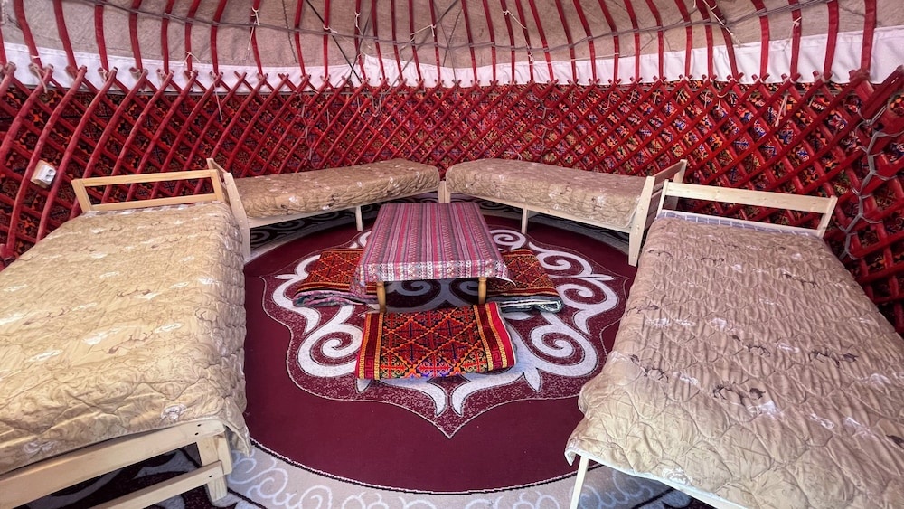 Четырёхместный номер Standard в Agat Yurt Camp