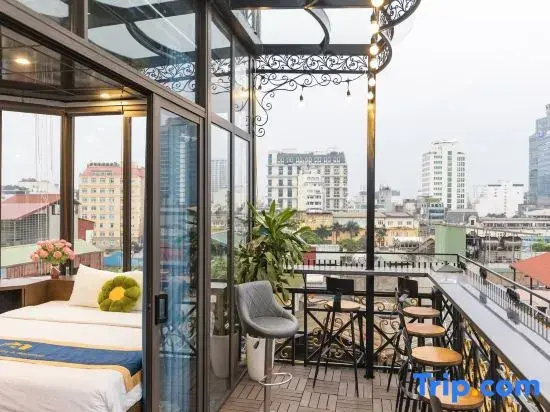 Deluxe Suite