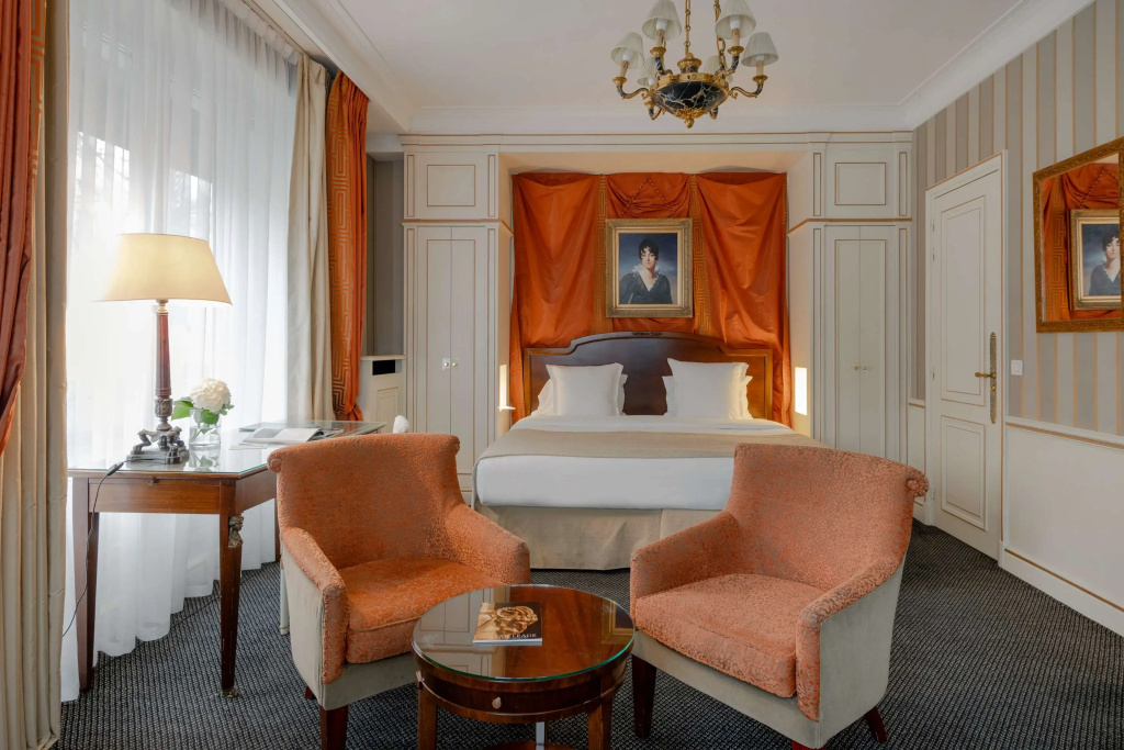 Napoleon Hotel 70