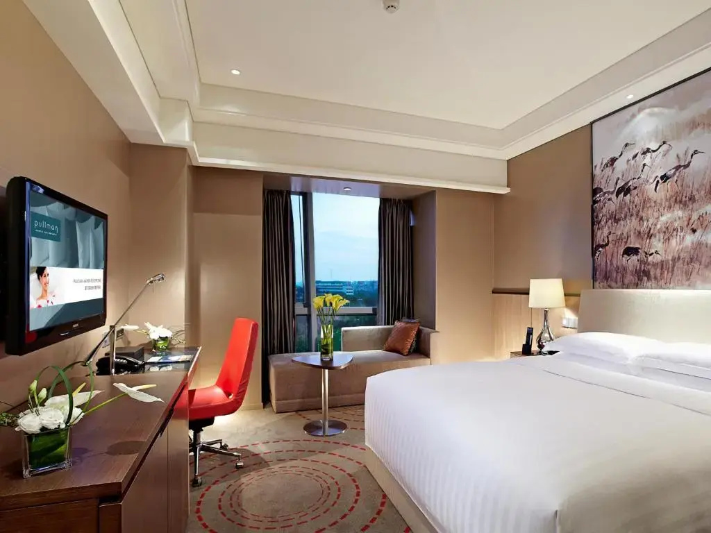 Deluxe Double room with park view (full double bed)