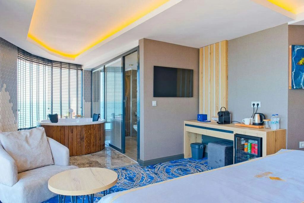 Maritimo Hotel — 3