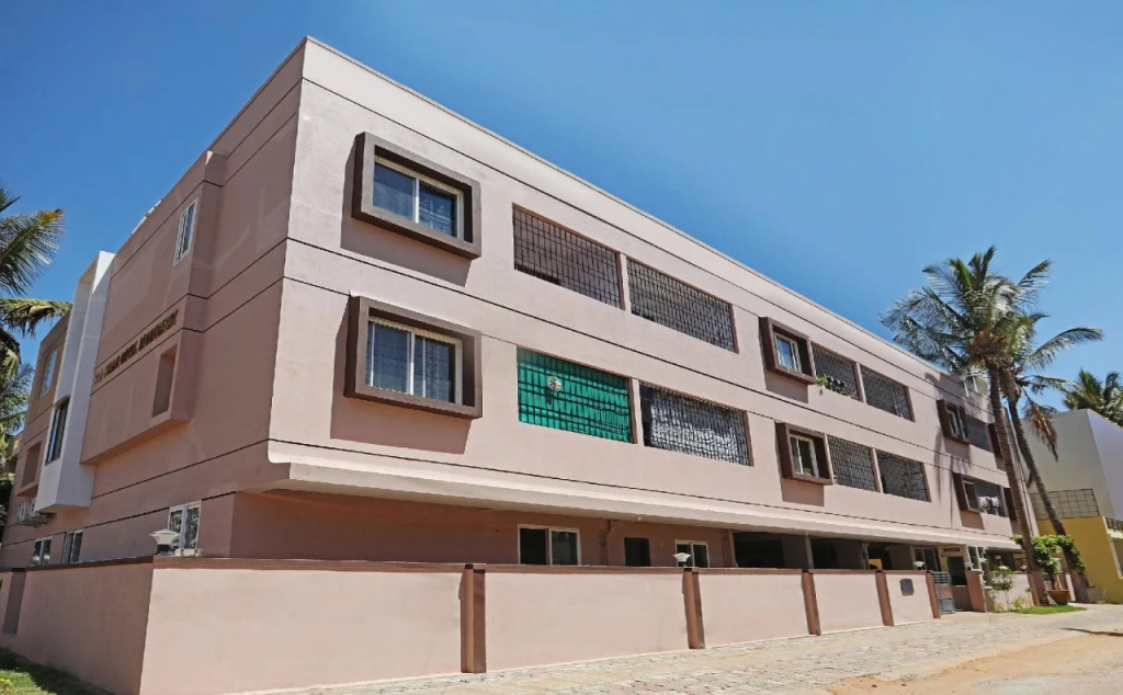 Breeze Inn By OYO Rooms