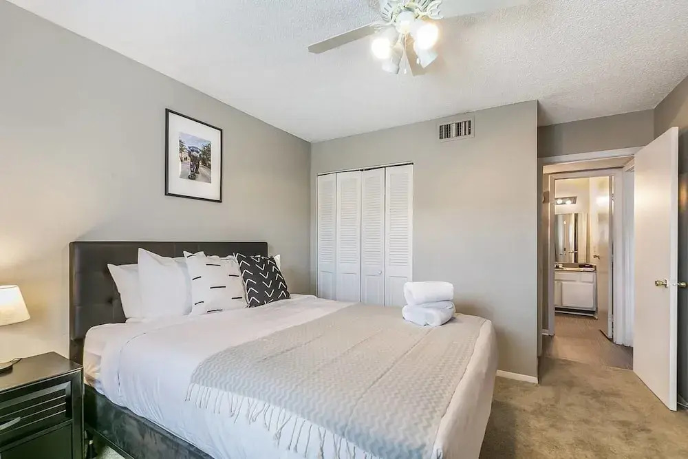 LSU Suite + Pool + Gym — фото 4