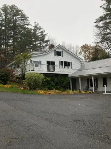 Grady'S West Shore Motel