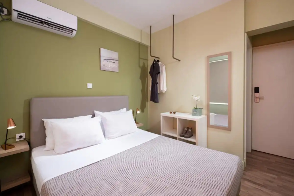 Отель Enattica Syntagma Living в Афины
