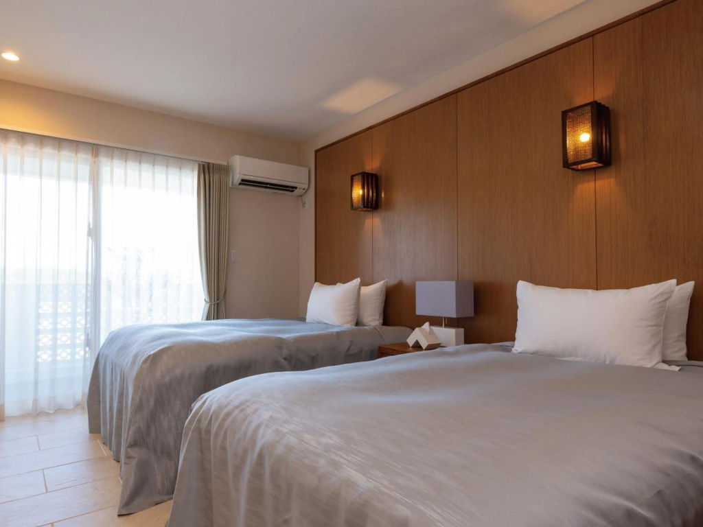 Condominium T-Room — 5
