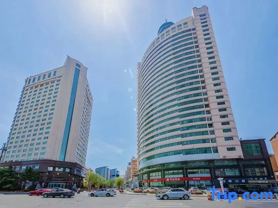 Zhuote Apartment (Qingdao May Fourth Square)