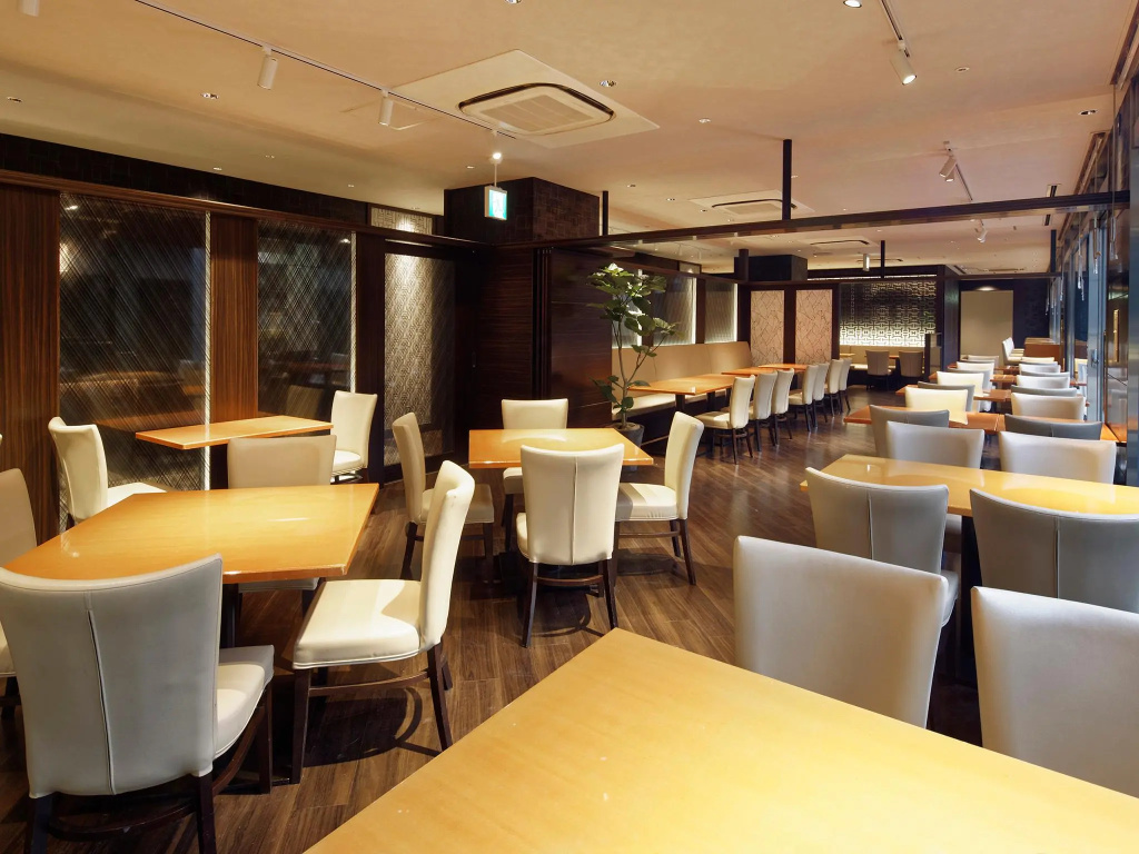 Food & Beverage