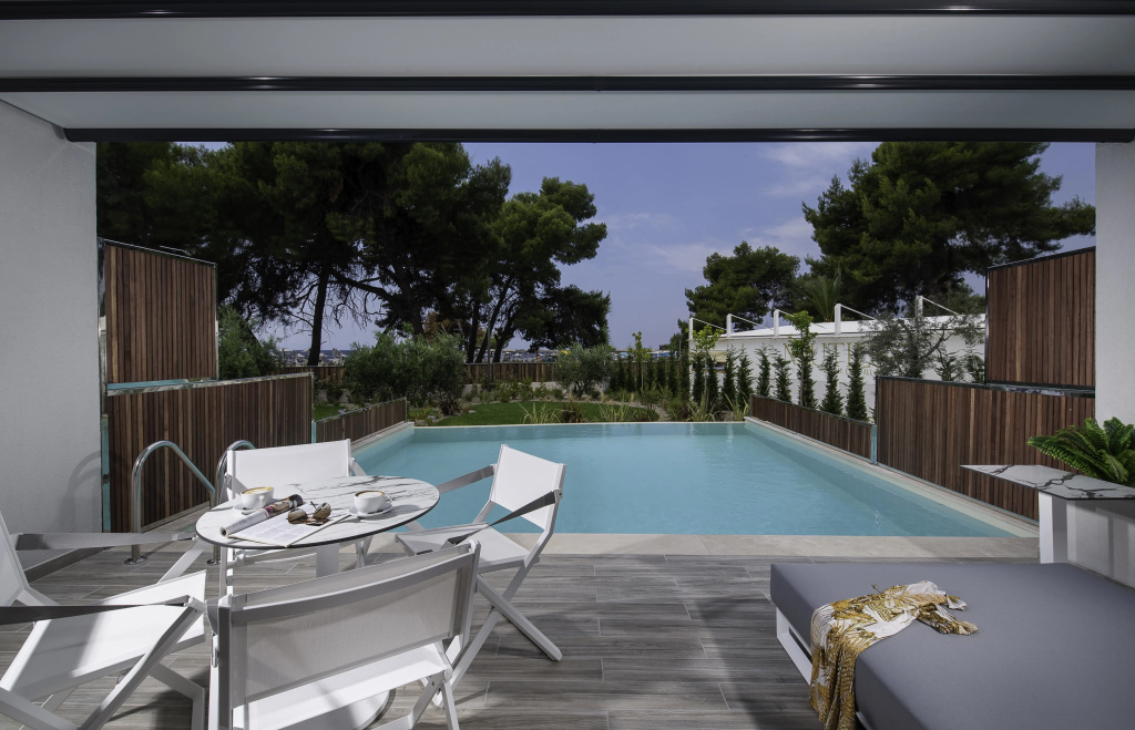 Lagomandra Beach Hotel and Suites