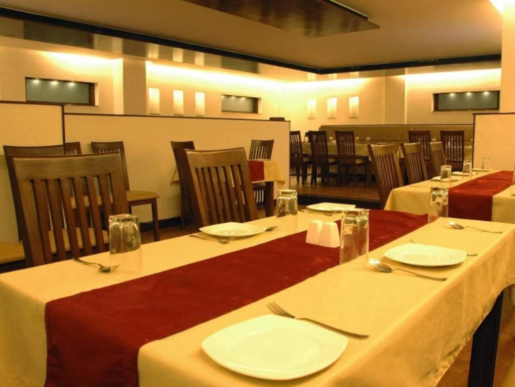 Food & Beverage