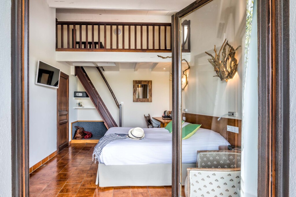 Les Bains Gardians by null