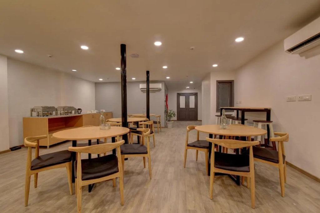 Food & Beverage