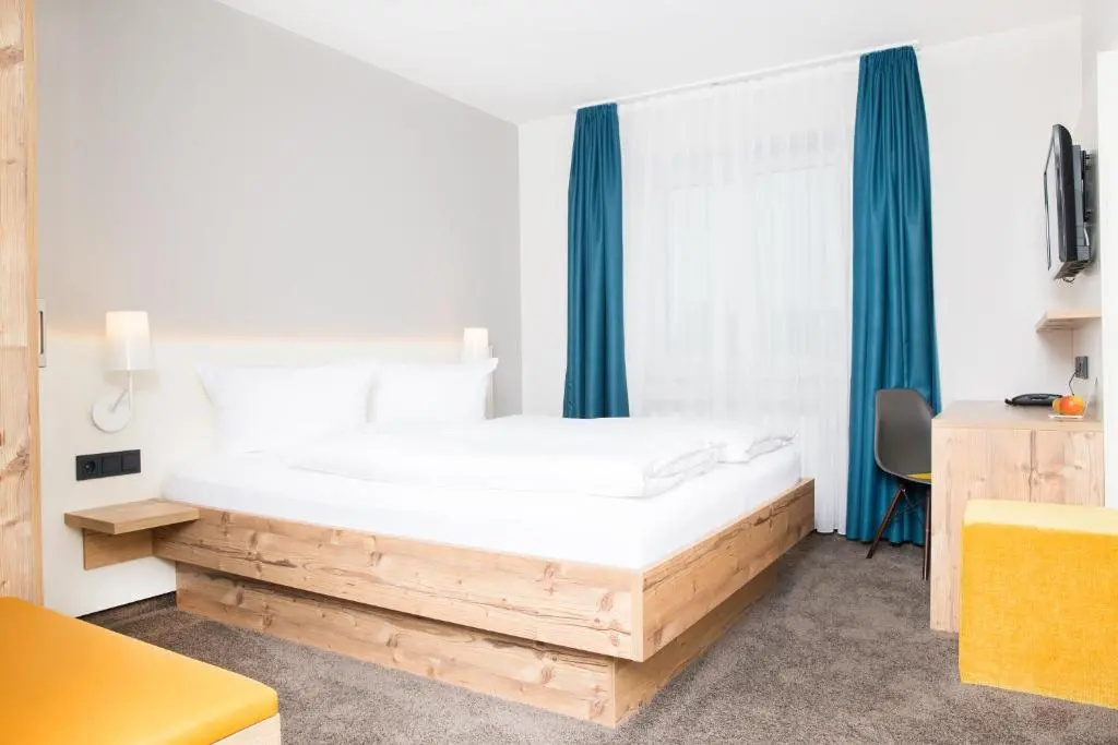 Standard Double room (full double bed)
