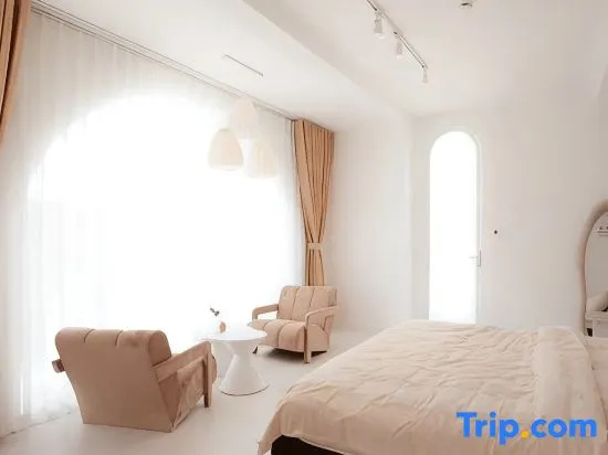 Standard room with land view