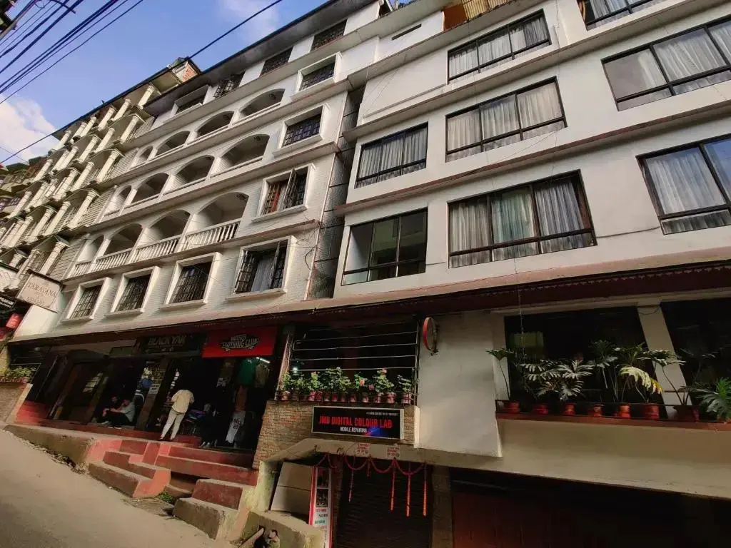 Hotel Tarayana