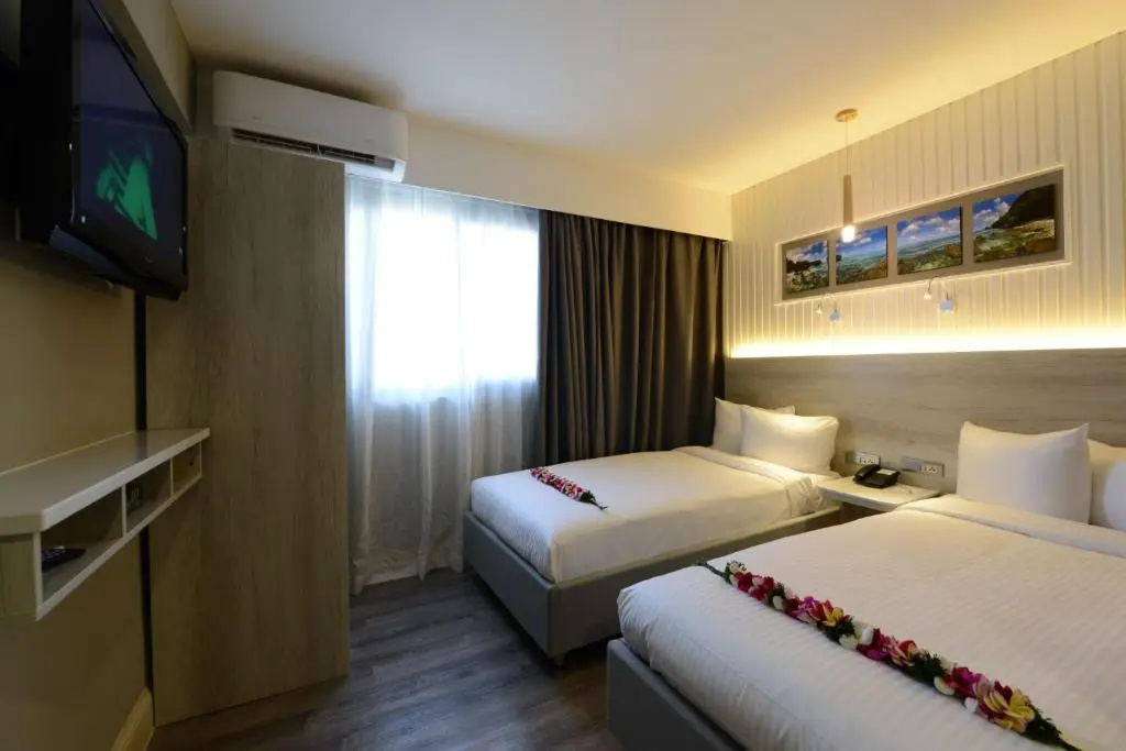 Standard Triple room