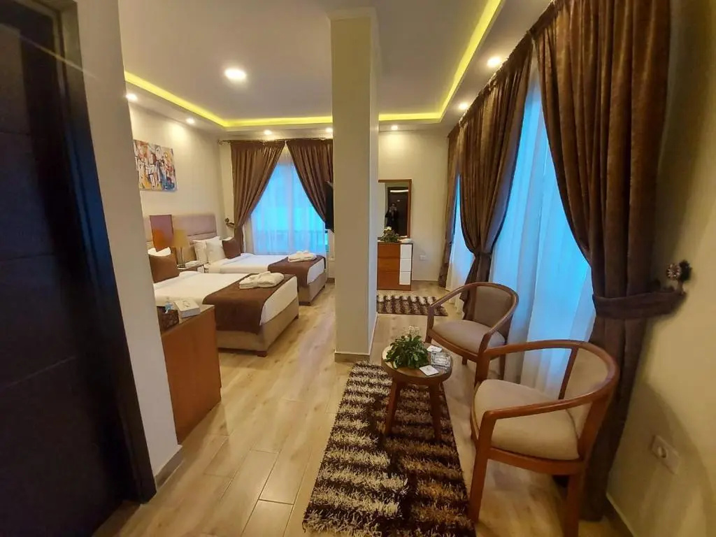 Classic Double room with pool view (full double bed)
