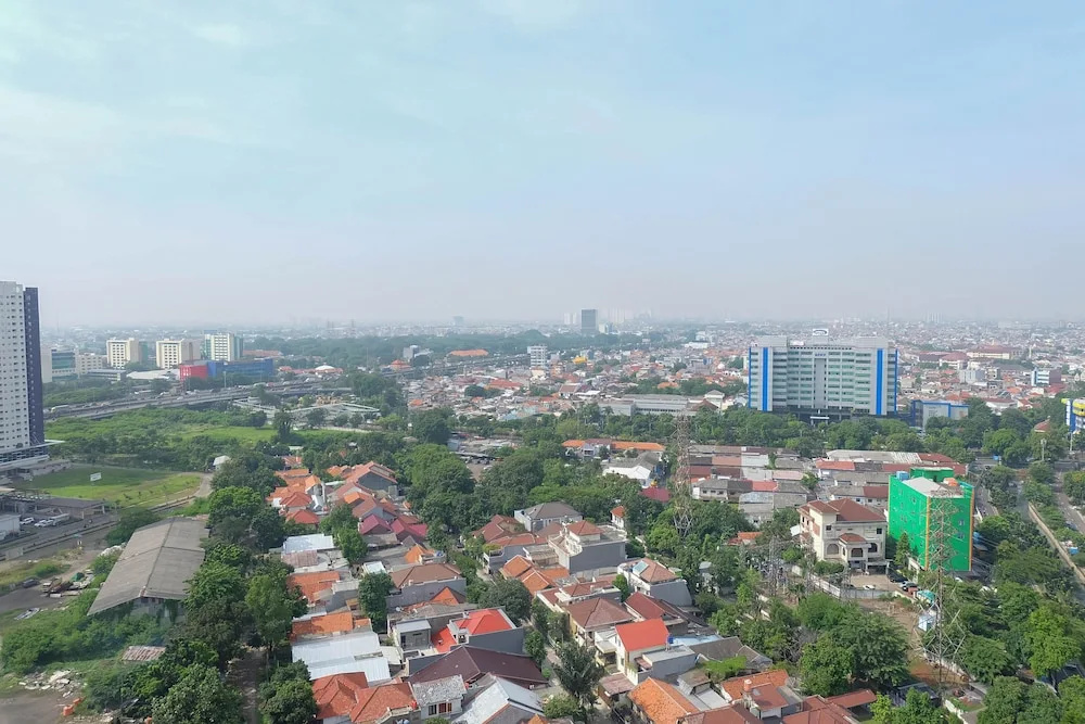 Nice And Fancy Studio At Green Pramuka City Apartment