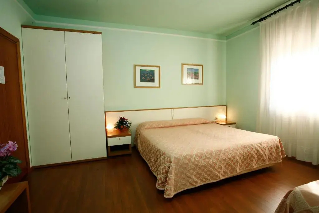 Hotel Ezzelino - Chambres