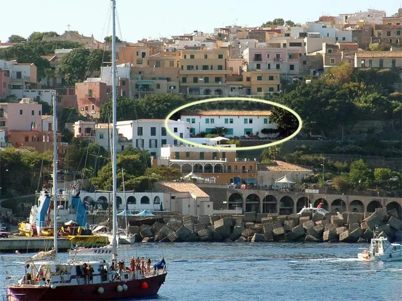 Ustica Cottages