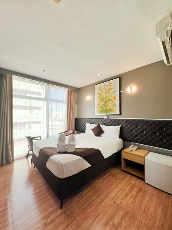 Standard Double room (full double bed)