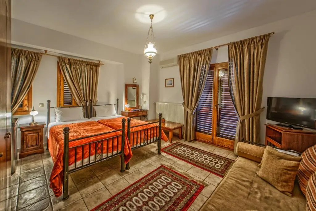 Standard Double room (full double bed)