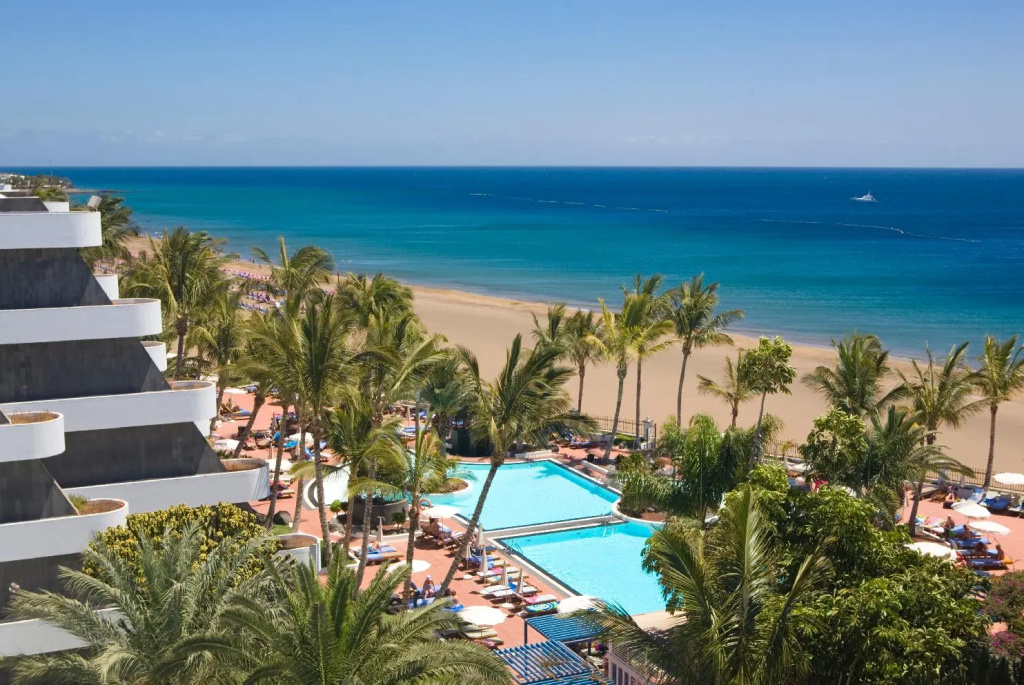 Beach & Waterfront