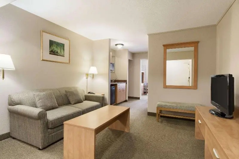 Days Inn & Suites by Wyndham Thunder Bay - Chambres