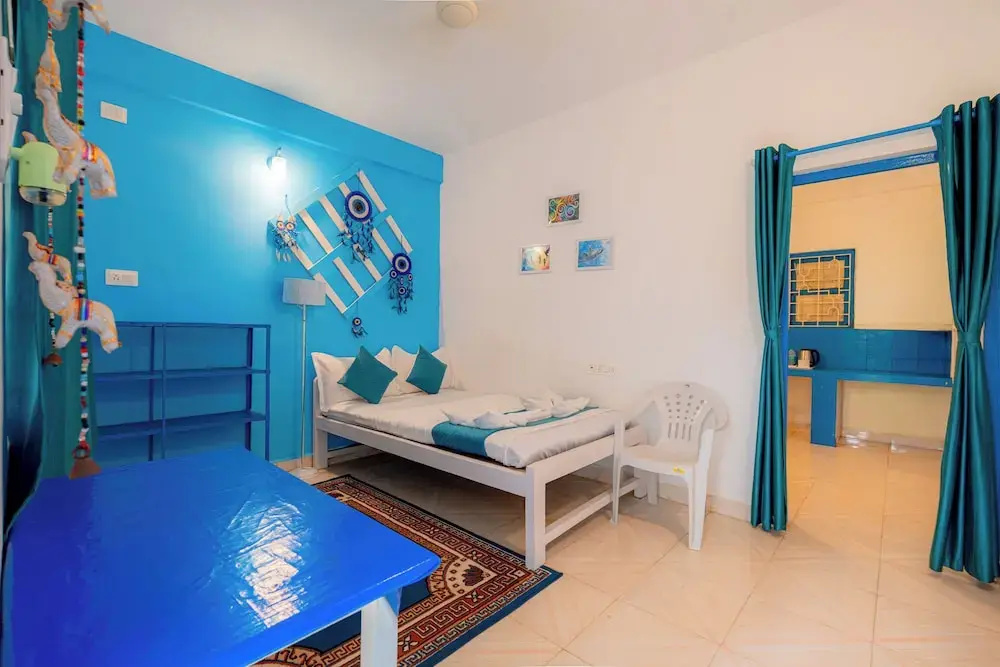 Deluxe Double room with balcony (full double bed)