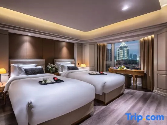 1 Bedroom Suite with city view