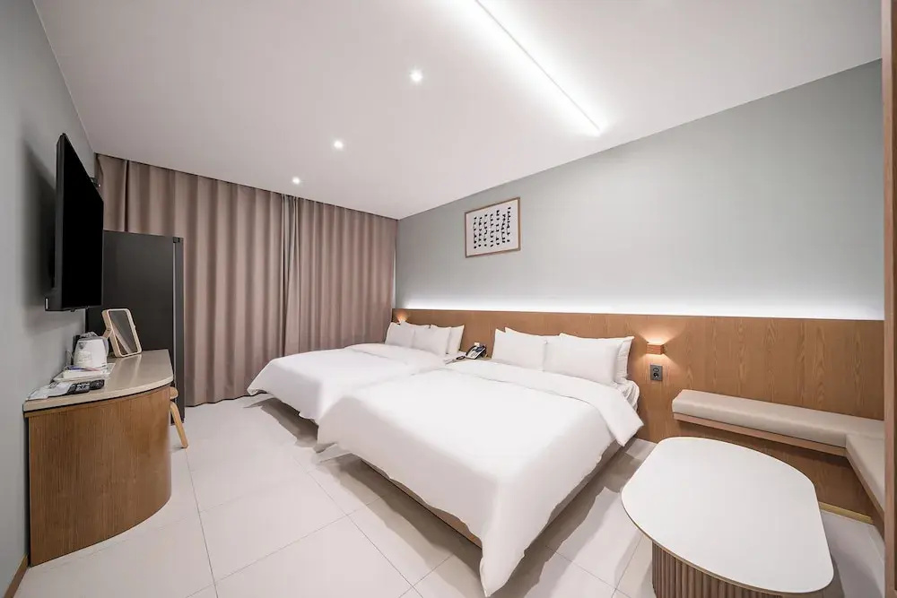 Standard Double room (twin beds)