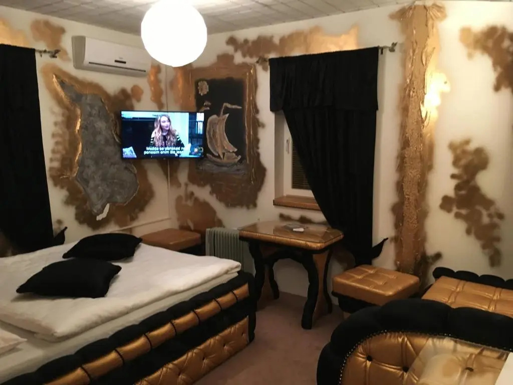 Bali Colosseum Hotel - Chambres