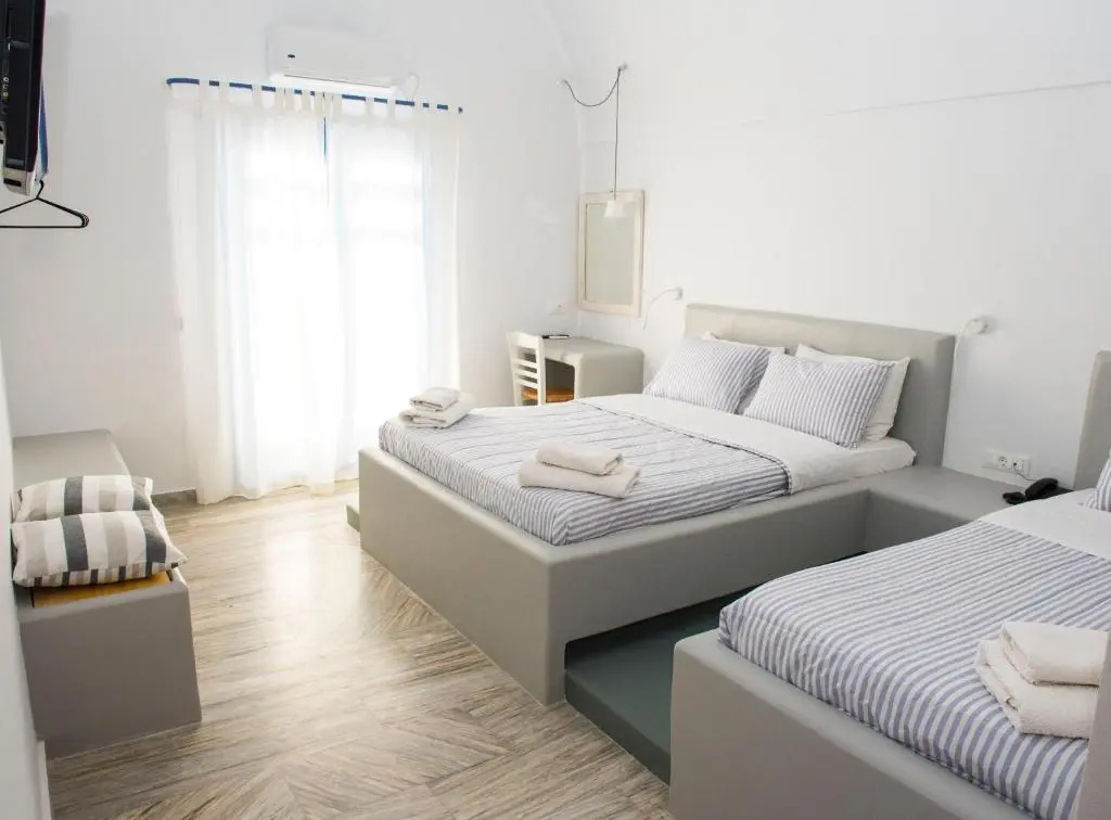 Executive Triple room with partial sea view