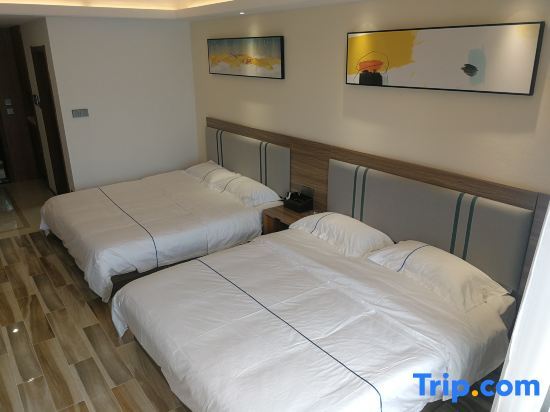 Двухместный номер Deluxe 2 отдельные кровати в Sheraton Hotel (Zhengzhou 270 Wanda Zhengshang Yujianmingzhu Branch)
