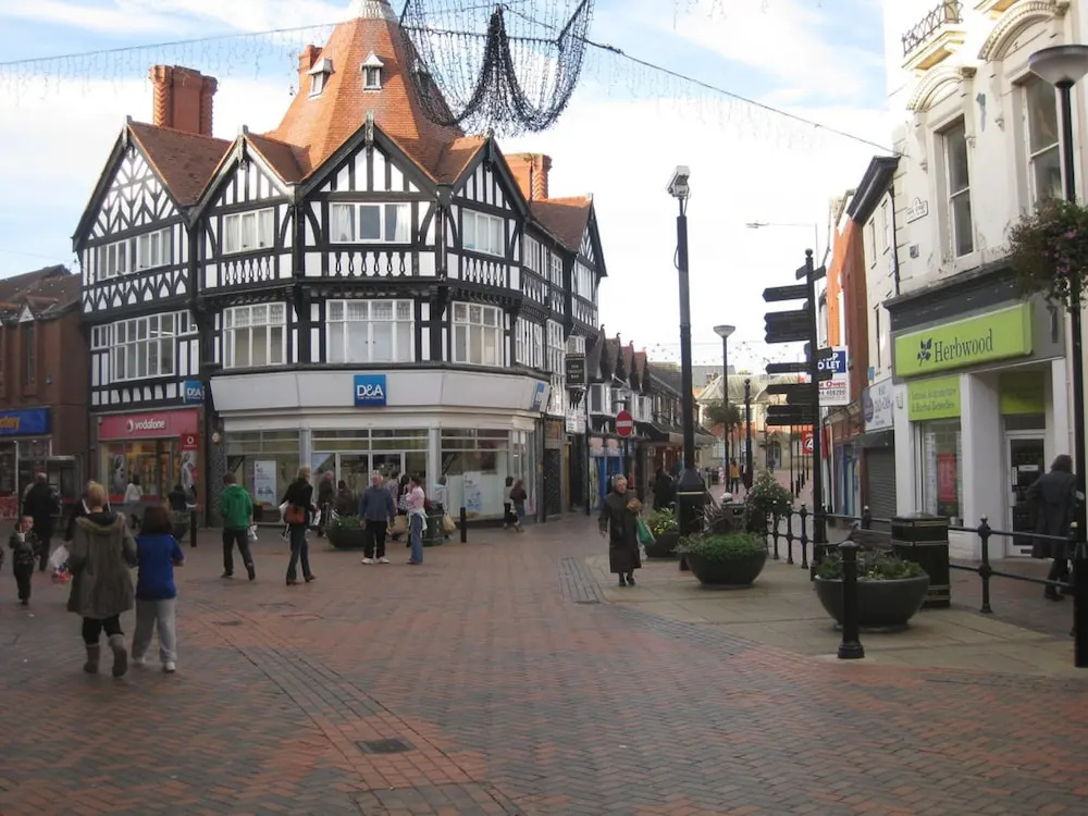 The Glyndwr - Berwyn House - Central Wrexham - Sleeps Up To 6