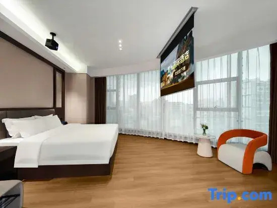 Standard room with city view