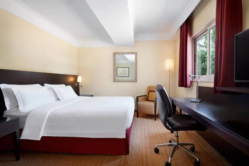 Guest Double room (full double bed)