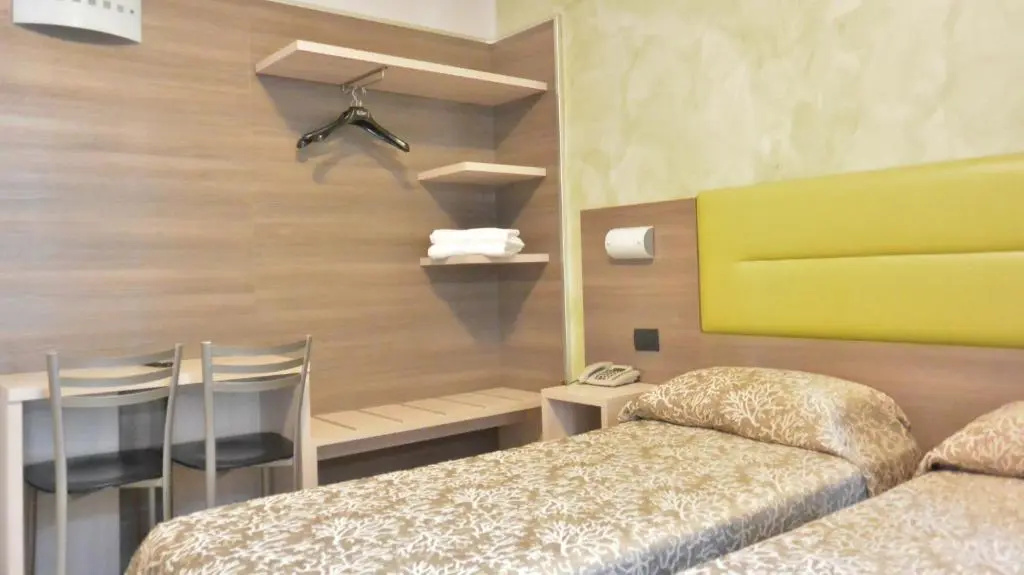 Standard Double room (twin beds)