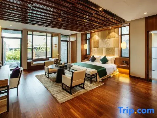 Double Villa with pool view (full double bed)