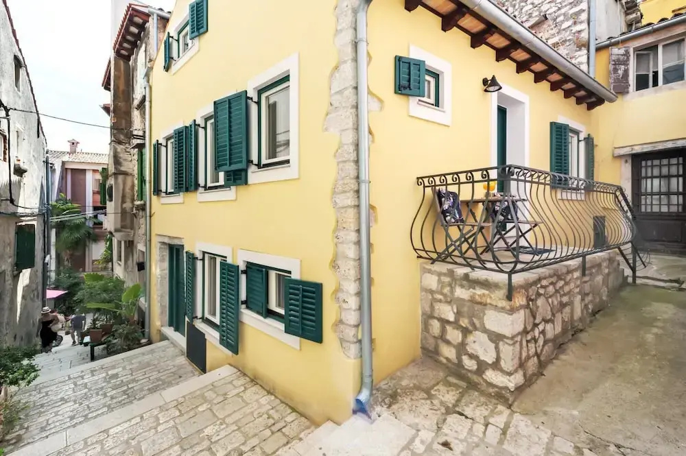 Yellow House Rovinj - Duplex Apartment