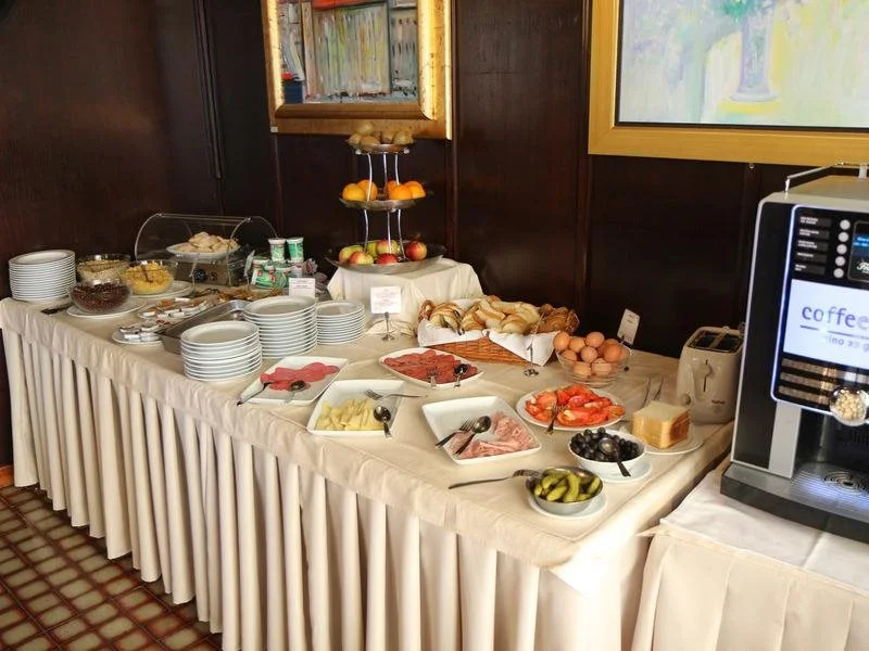 Hotel photo 12