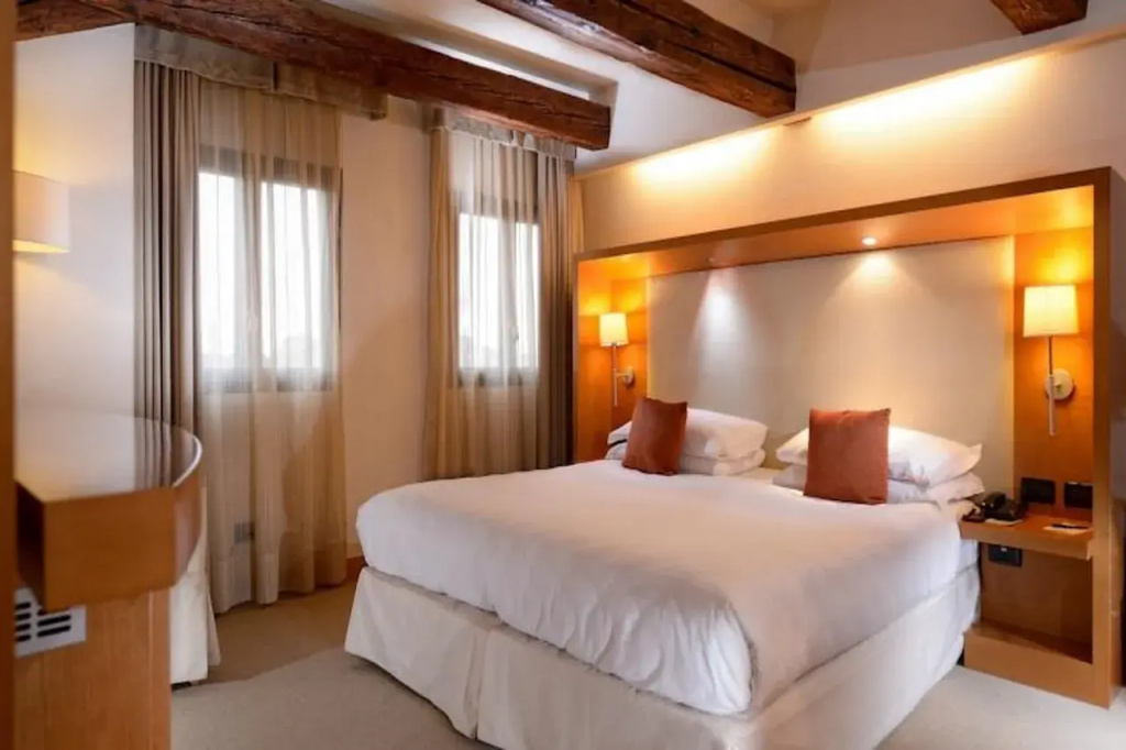 Hotel photo 30