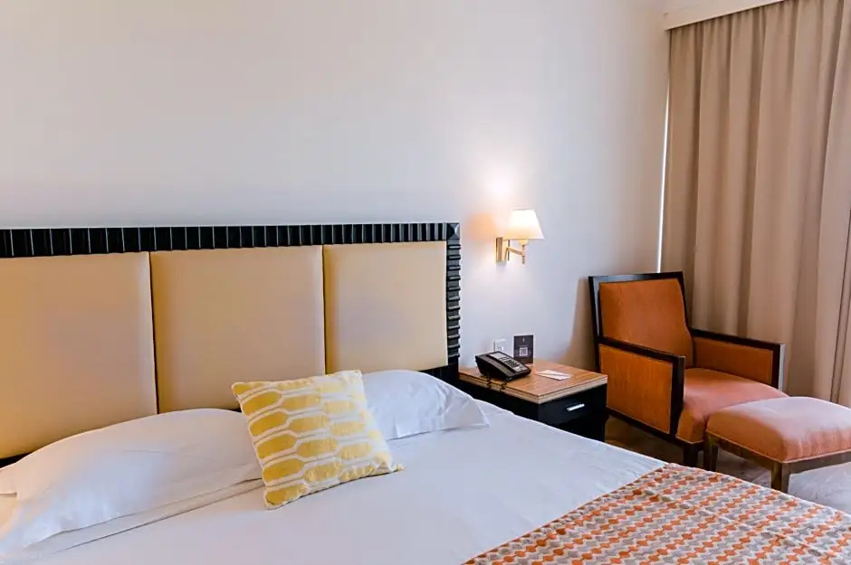 Elias Beach Hotel - Chambres